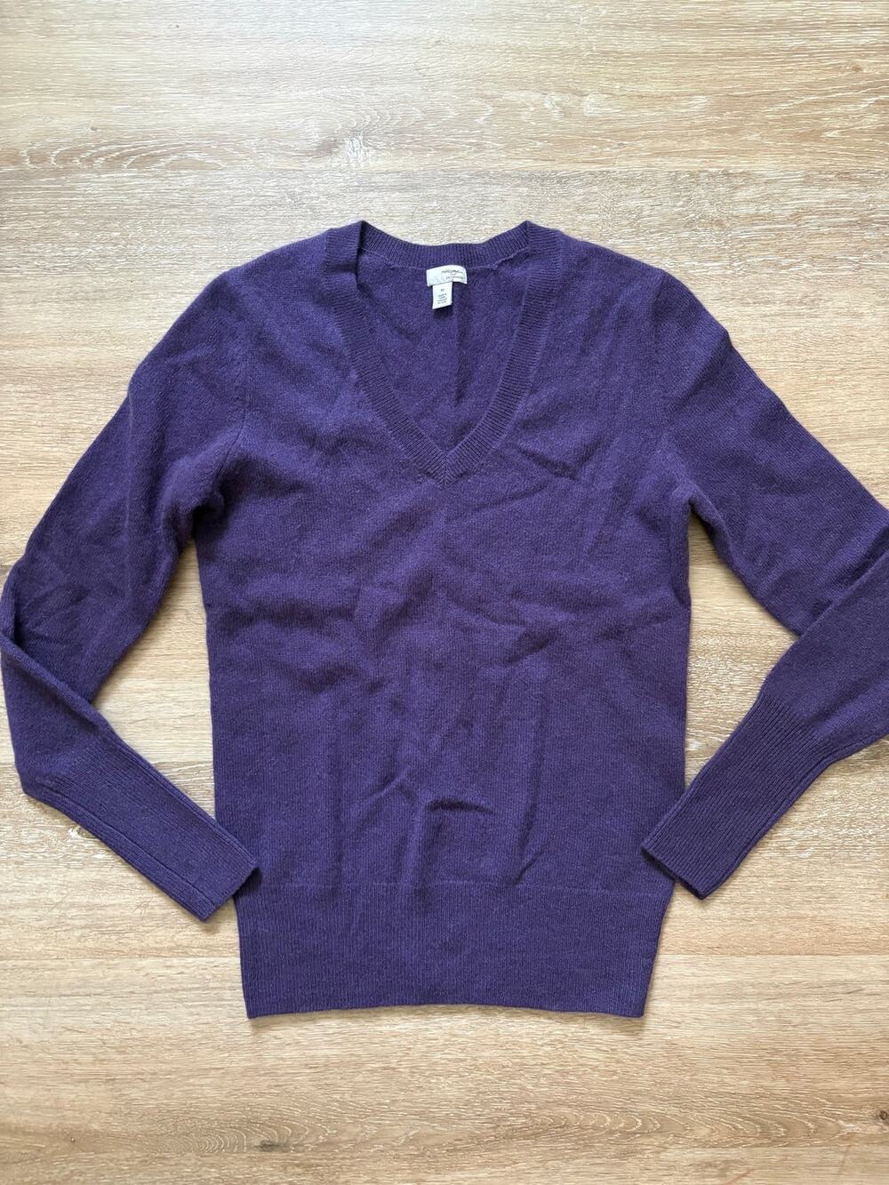 Halogen 100% Cashmere V-Neck Pullover Sweater